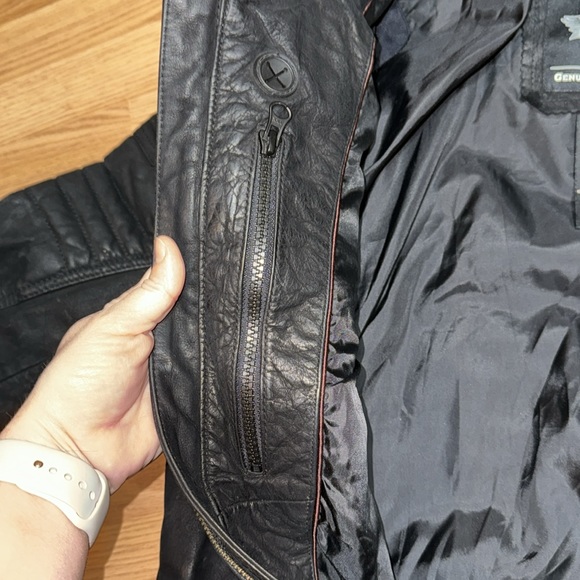 Harley Davidson Thornton Buffed Leather Jacket Size XL - Picture 8 of 13